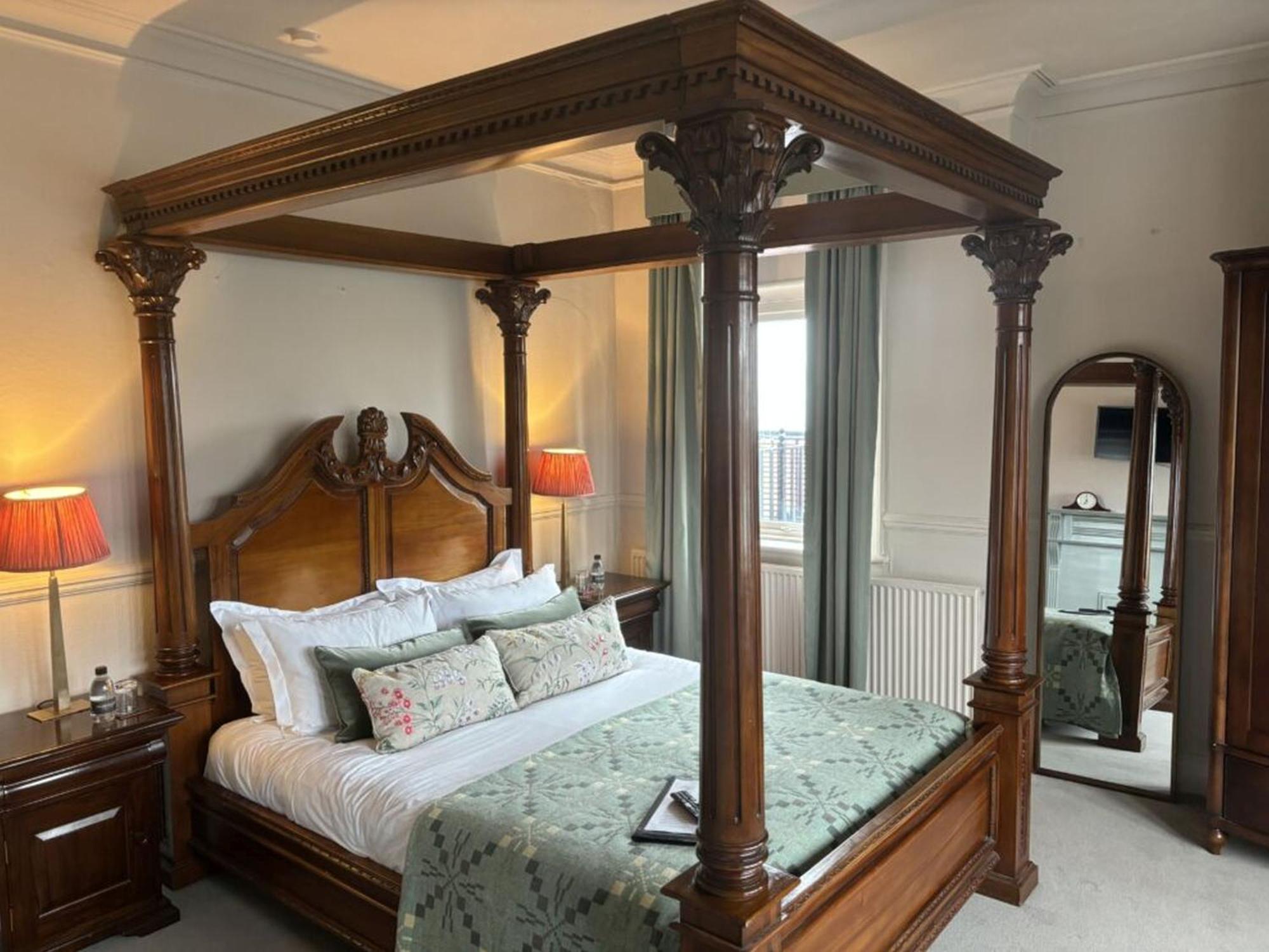 Hotel Victoria Robin Hood's Bay Zewnętrze zdjęcie